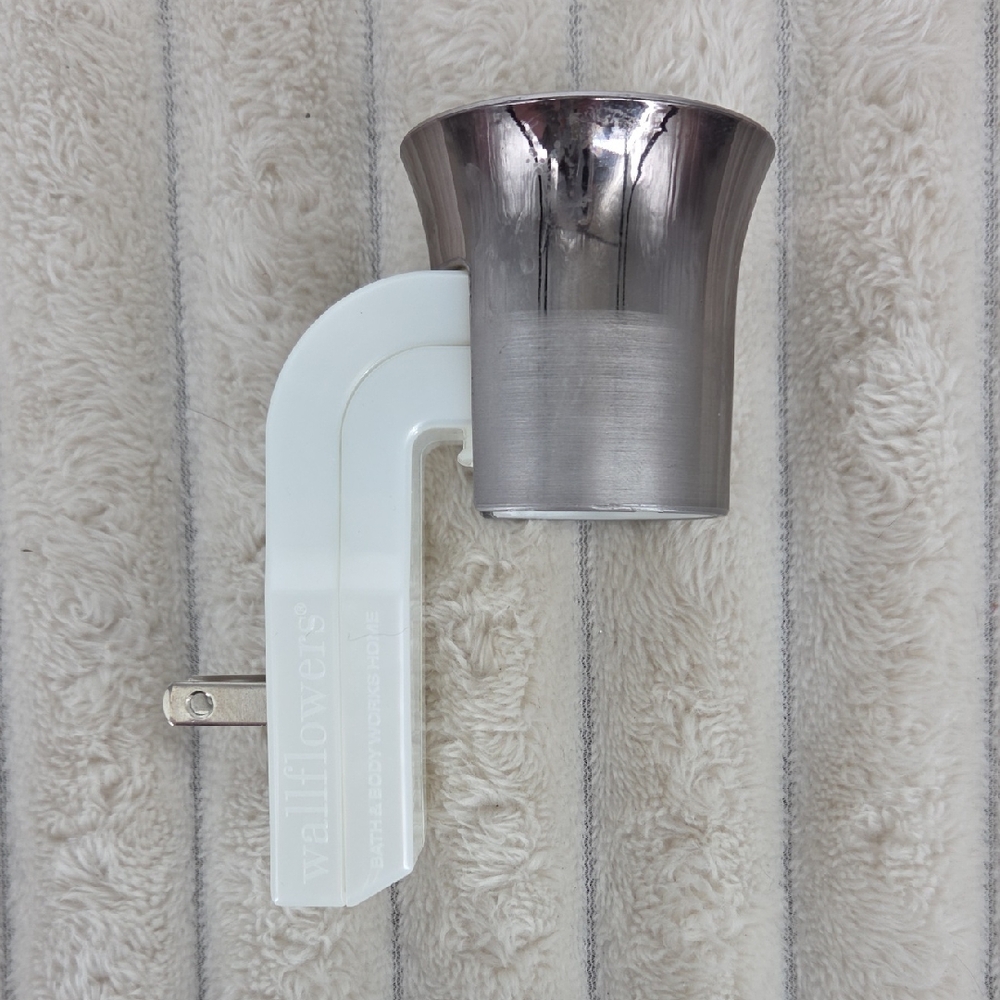 Wallflower Metallic Silver Plug-In Fragrance Holder